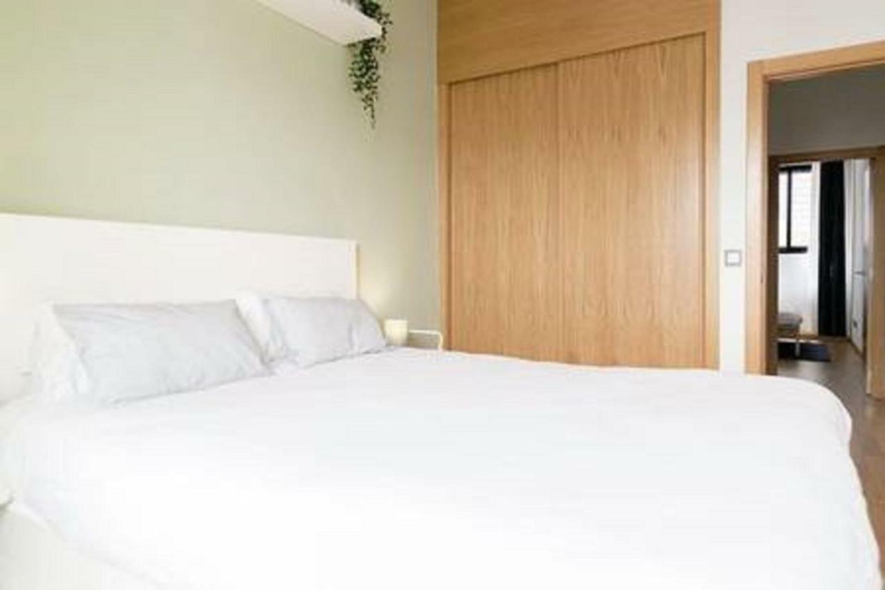 Family Apartment Patio&Swimming Pool In Center Malaga Luaran gambar